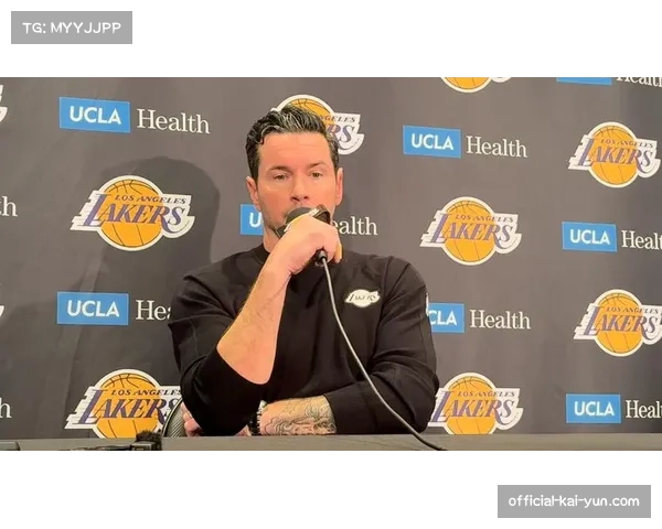 雷迪克为詹姆斯设计减负方案 刻意减少其每回合战术参与度 雷迪克为詹姆斯设计减负方案 刻意减少其每回合战术参与度